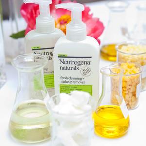 Neutrogena Naturals Makeup Remover.